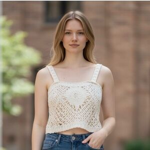 🌻Chelsea & Violet Cream Crochet‎ Crop Top